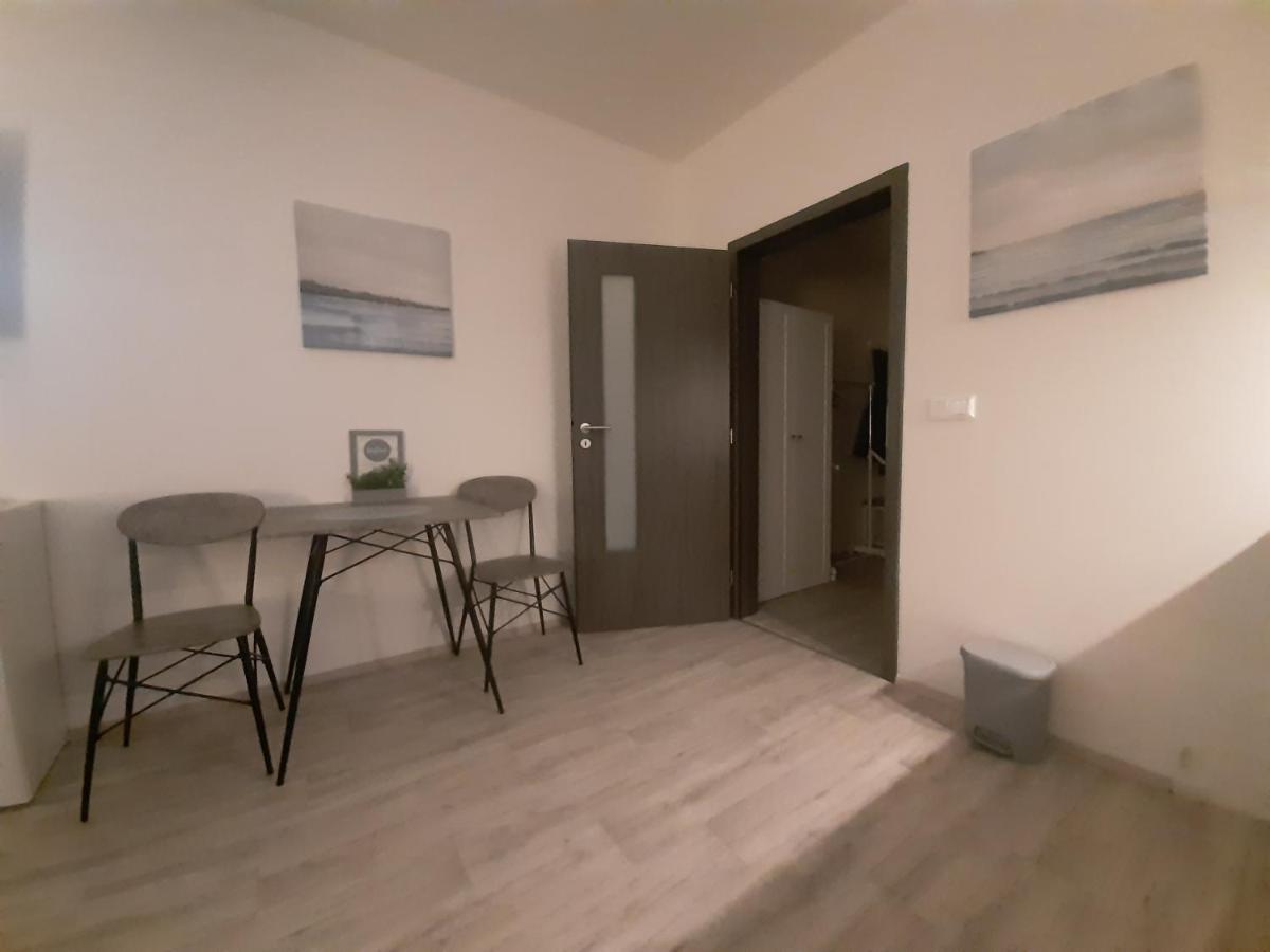דירות פארדוביצה Luxusni Apartman Rezidence 1351 מראה חיצוני תמונה